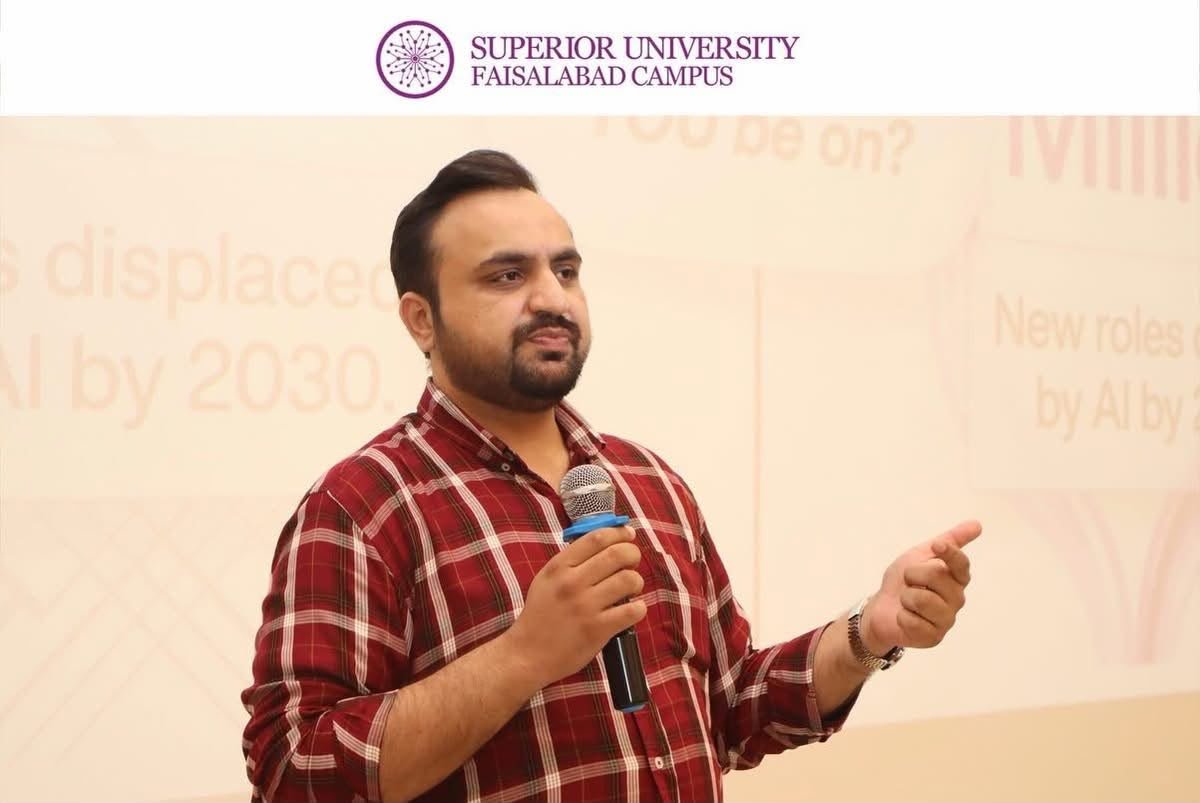 AI Career Roadmap Session at Superior University, Faisalabad 🎓🚀